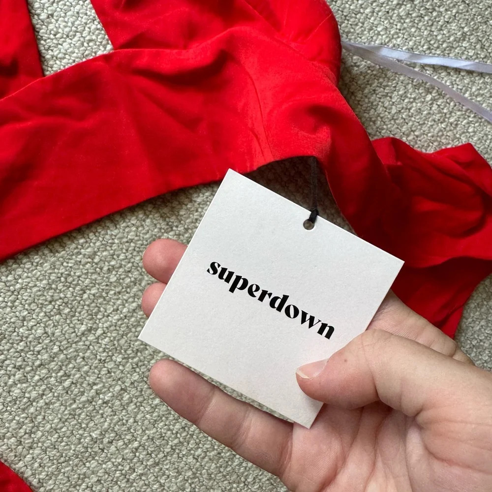 Super down red wrap top❤️ - Picture 2 of 3